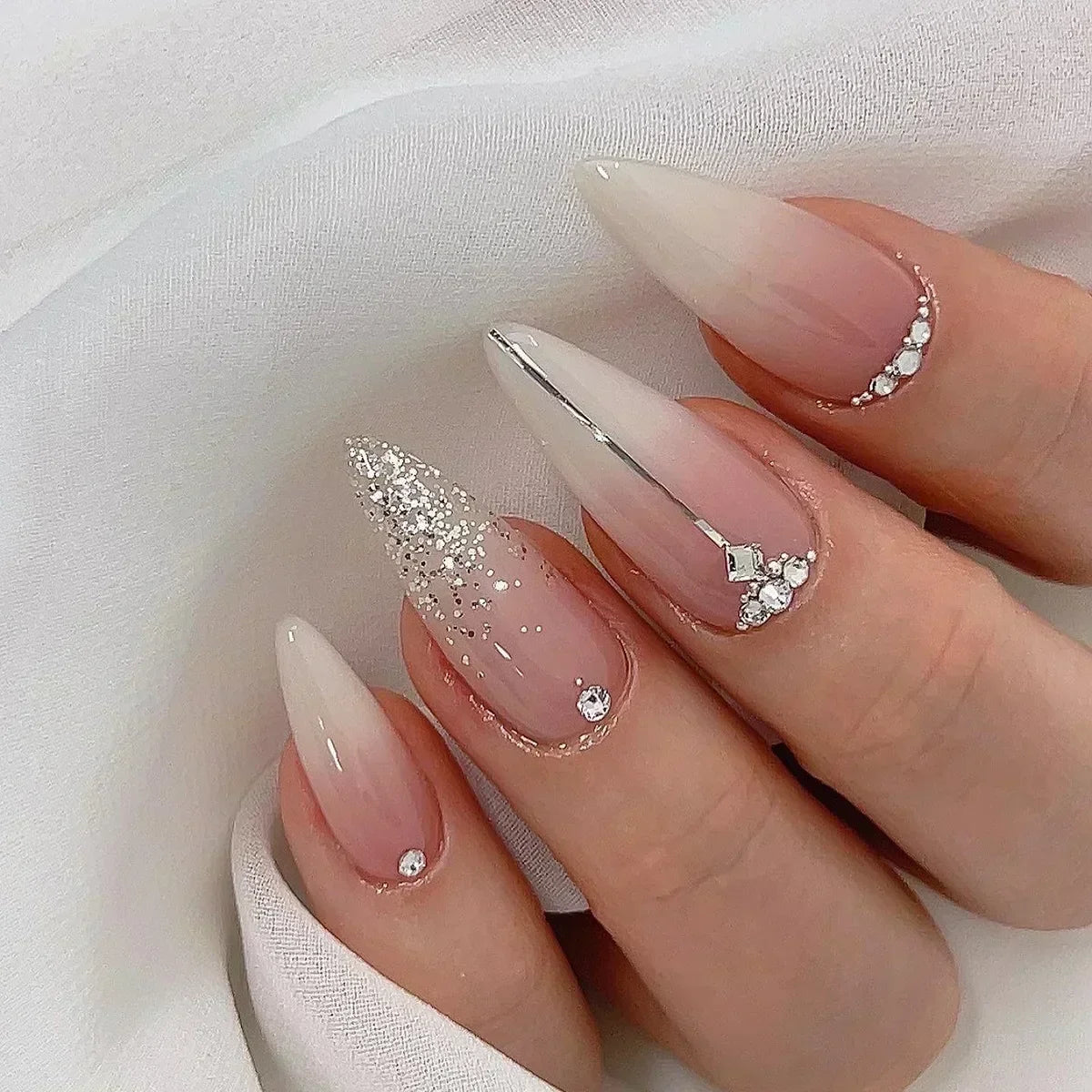 Almond press-on nagels